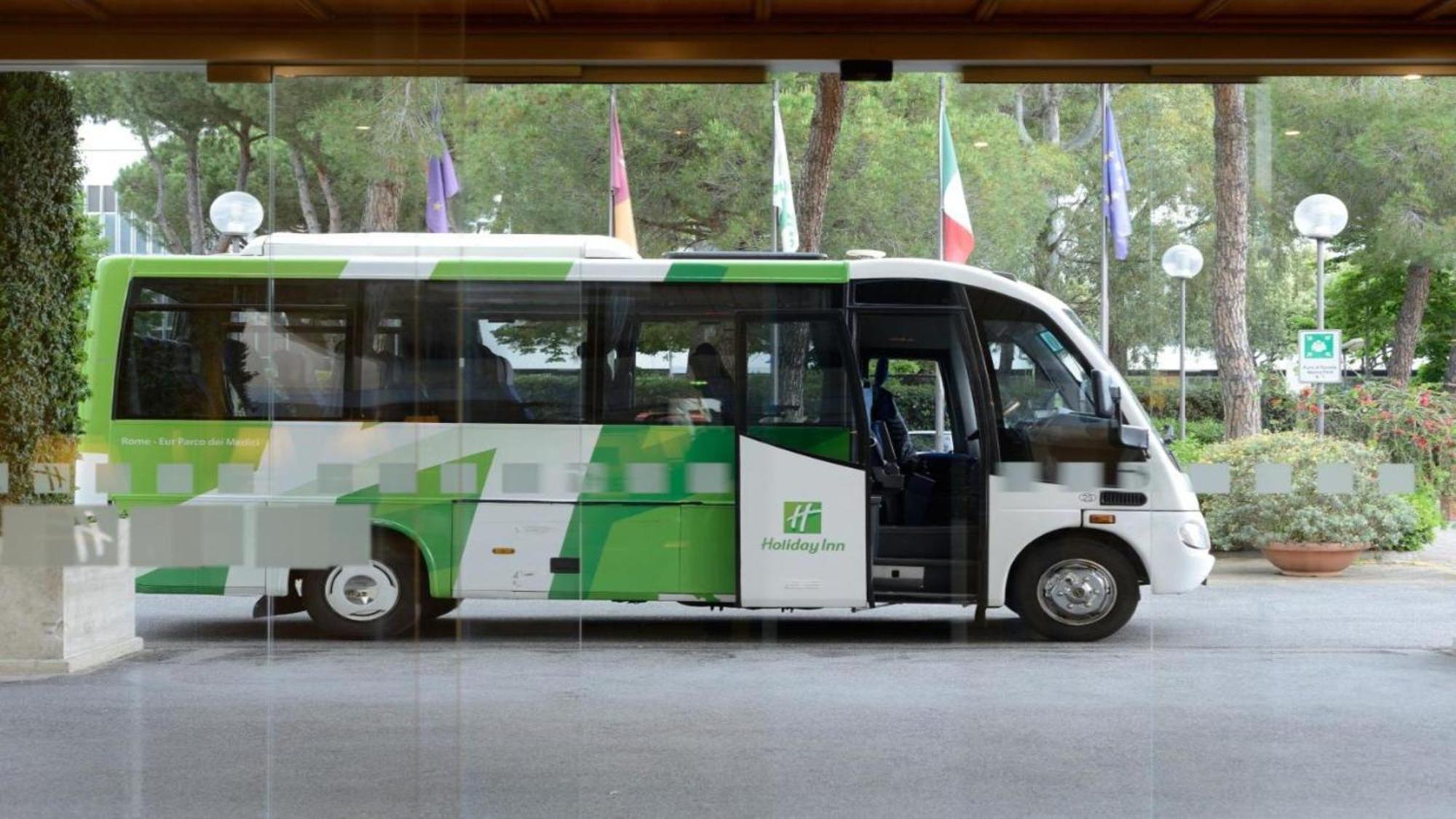 Holiday Inn Almatı Dış mekan fotoğraf